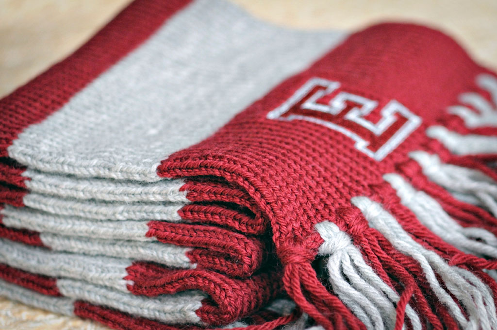 How to Knit a Scarf With Letters